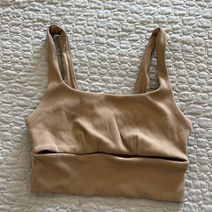 Alo yoga size small sports bra